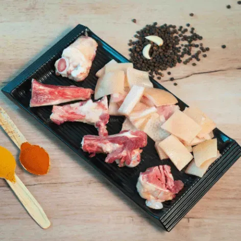 Pork Skin & Bone (500G)